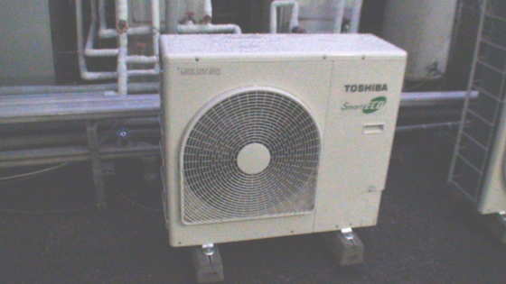 新しい室外機